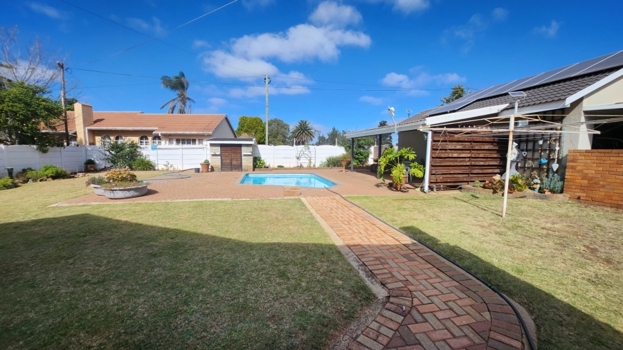 3 Bedroom Property for Sale in Stilfontein Ext 4 North West